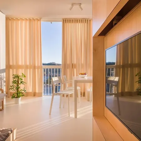 Elegant With Panoramic View *